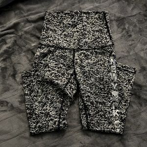 Lululemon wonder under luxetreme cropped leggings